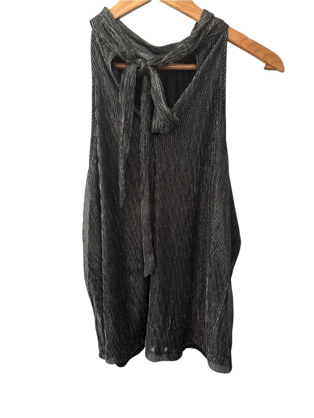Nine West Black and Silver Metallic Halter Top Size XL Shimmer Lined Shirt - Picture 3 of 6